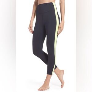 Splits59 Navy yellow striped cropped high rise leggings size medium